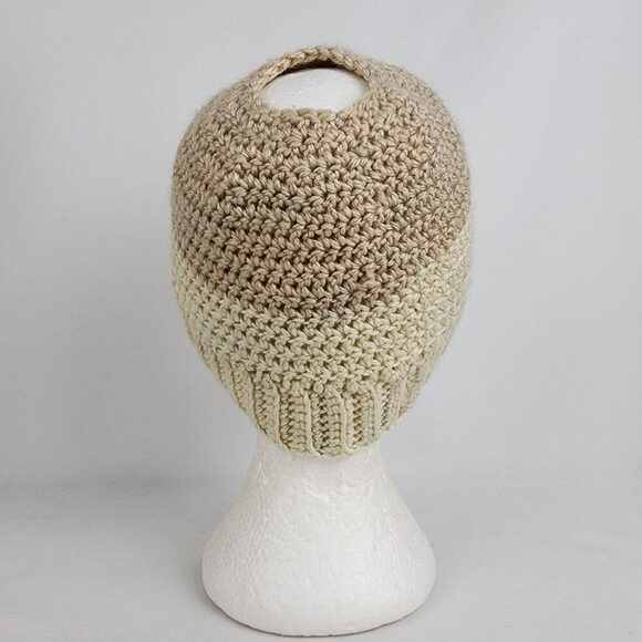 Handmade Cream Knit Pony Tail Toque - Picture 4 of 6